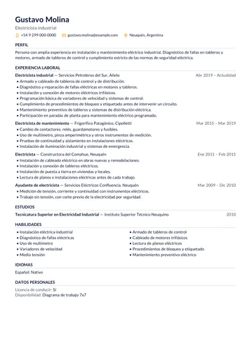 Ejemplo de CV con el diseño Compacto